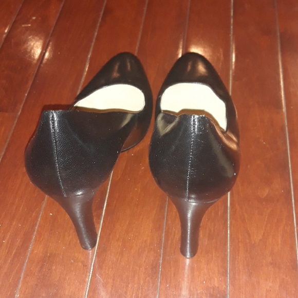 Ralph Lauren black leather pumps - Picture 3 of 5